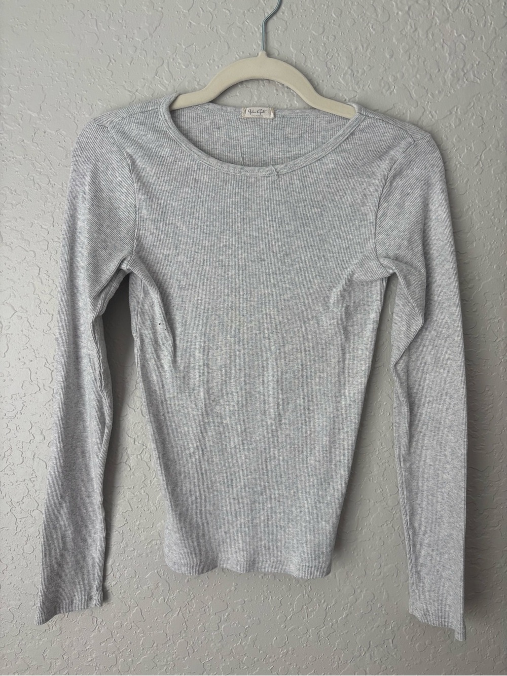 Brandy Melville Light Gray Long Sleeve Crewneck Top